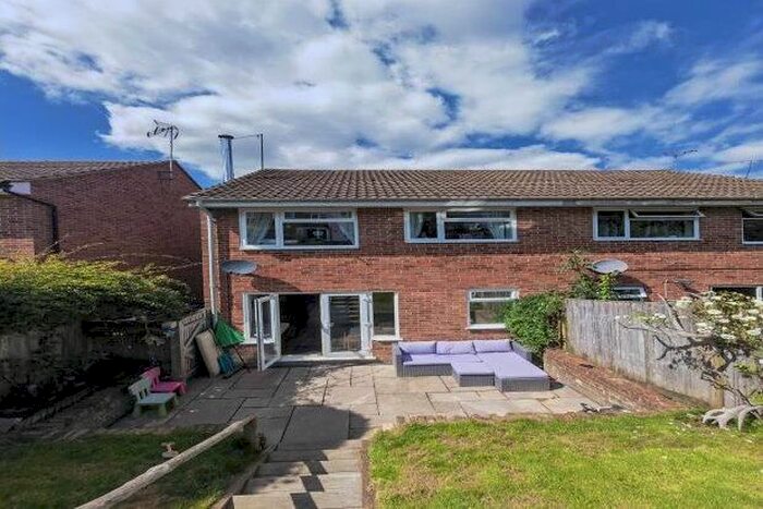 3 Bedroom Semi-Detached House To Rent In Strand Meadow, Etchingham, TN19