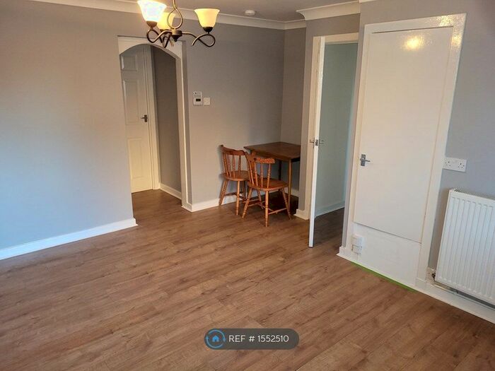 1 Bedroom Flat To Rent In Tulloch Terrace, Perth, PH1