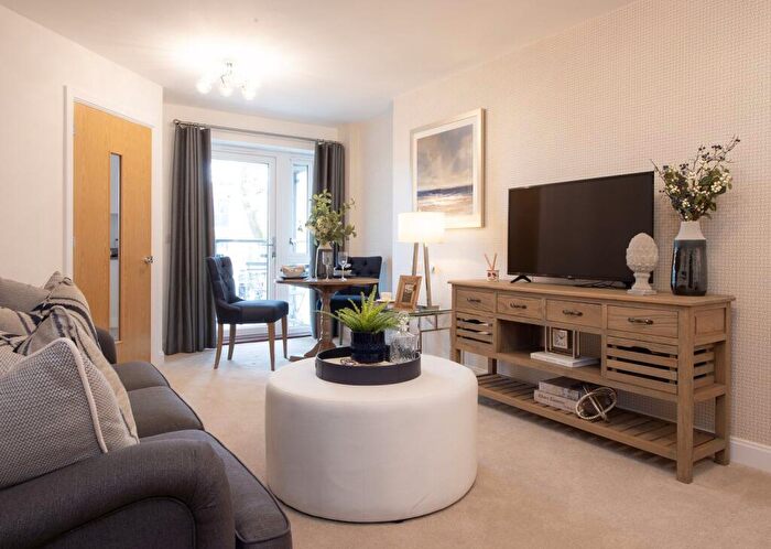 2 Bedroom Retirement Property To Rent In Queens Road, Weybridge, Surrey, KT13