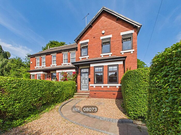 3 Bedroom Detached House To Rent In Wakefield Road, Pontefract, WF8