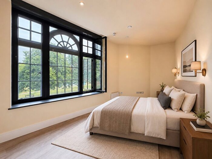 2 Bedroom Flat To Rent In Carlyle Road, Ealing, W5