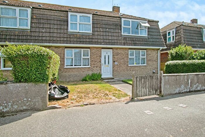 2 Bedroom Flat For Sale In Cross Close, Newquay, Cornwall, TR7