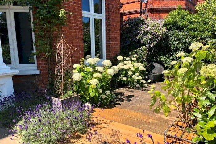 2 Bedroom Flat To Rent In Hartfield Road, Eastbourne, BN21