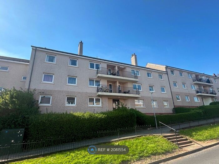 3 Bedroom Flat To Rent In Dipple Place, Glasgow, G15