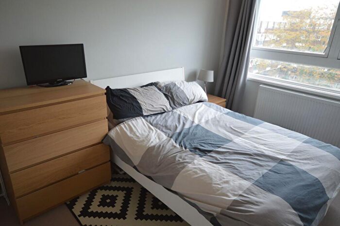 2 Bedroom Flat To Rent In Pembroke Street, London, N1