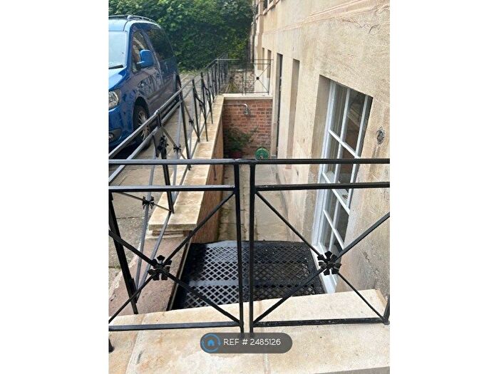 2 Bedroom Flat To Rent In Lansdown Place, Cheltenham, GL50