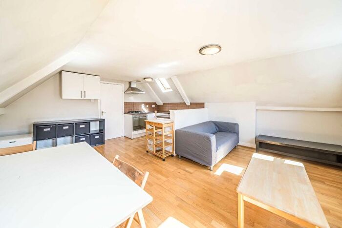 1 Bedroom Flat To Rent In Hildreth Street, Balham, SW12
