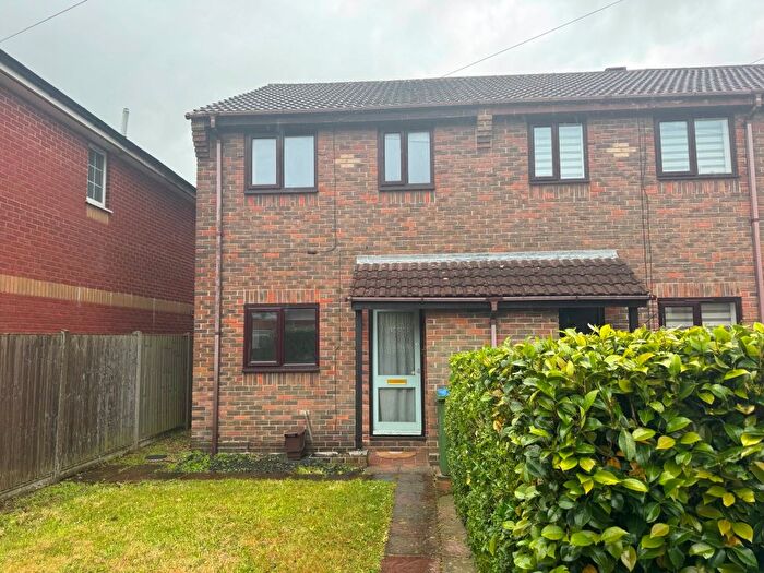 3 Bedroom Terraced House To Rent In South East Road, Southampton, SO19