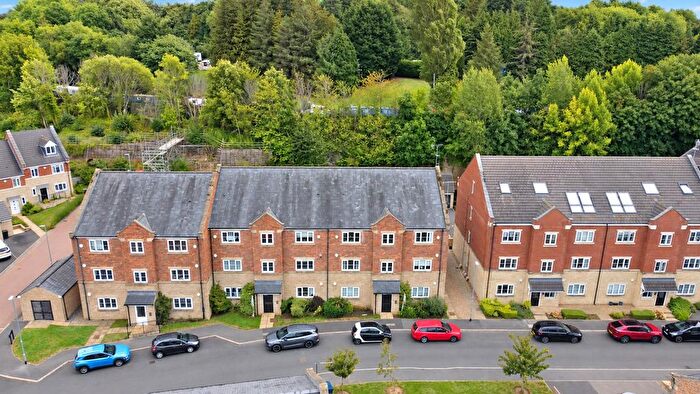 2 Bedroom Flat For Sale In Horsforde View, Leeds, LS13