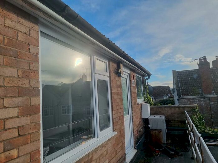 2 Bedroom Flat To Rent In Brinsea Road, Congresbury, BS49