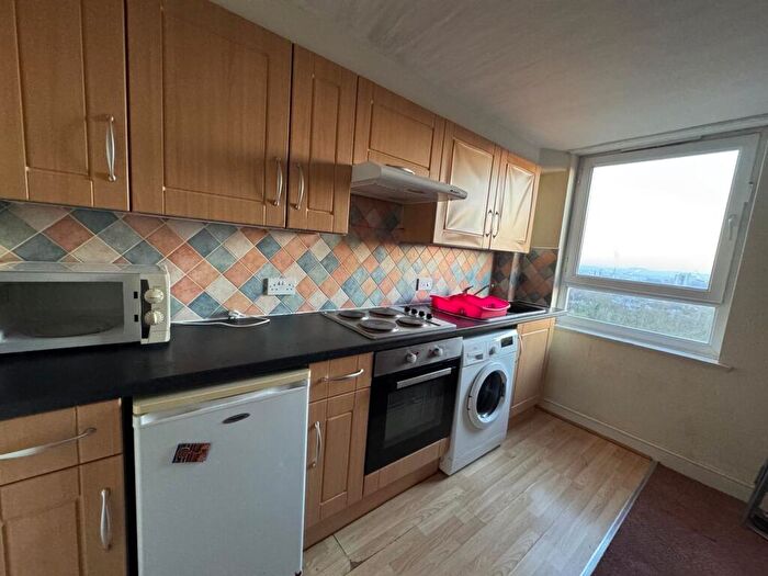 2 Bedroom Apartment For Sale In Woodborough Road, Nottingham, NG3