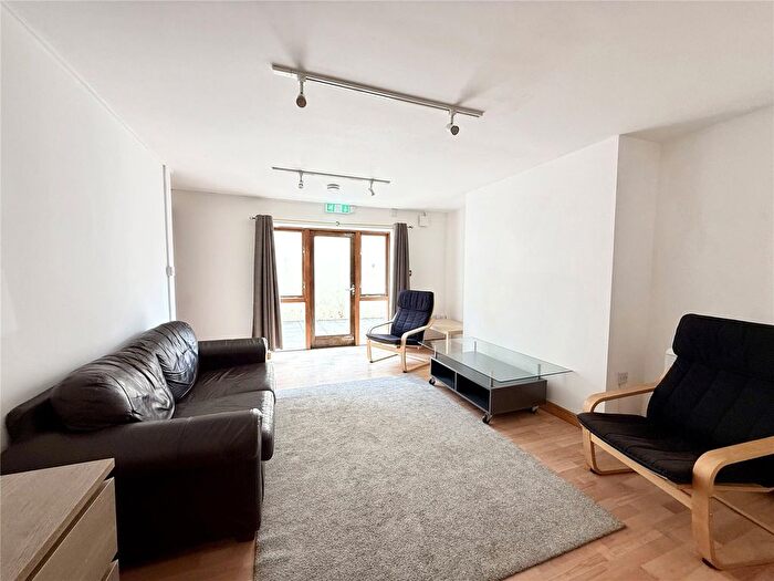 2 Bedroom Flat To Rent In City Road, Bristol, BS2