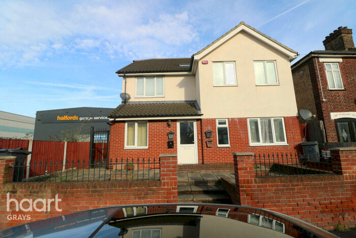 2 Bedroom Flat For Sale In London Road, Grays, RM20