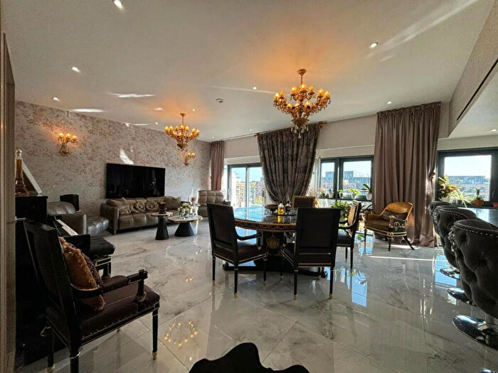 3 Bedroom Penthouse To Rent In Beaufort Square, London, NW9