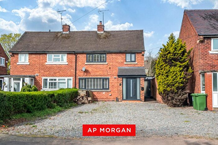 3 Bedroom Semi Detached House For Sale In Hawthorn Road, Redditch, Worcestershire, B97