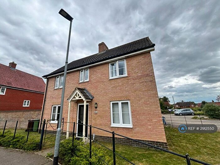 3 Bedroom End Of Terrace House To Rent In Mentmore Way, Norwich, NR14