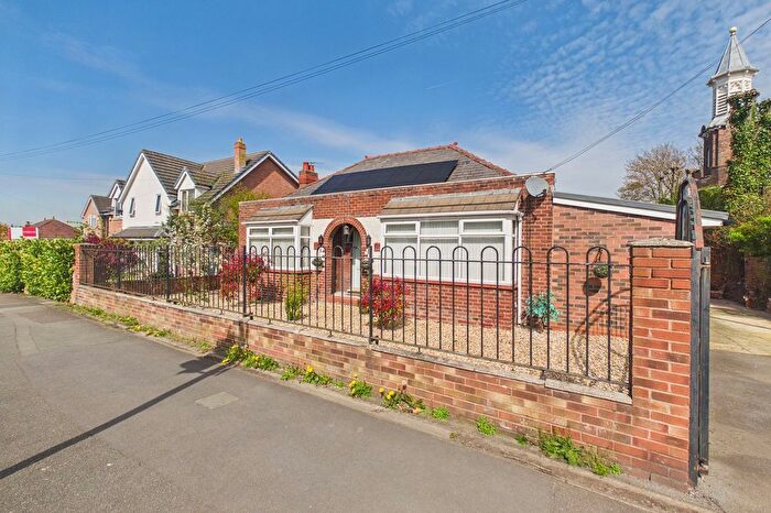 2 Bedroom Detached Bungalow For Sale In Liverpool Road, Great Sankey, WA5