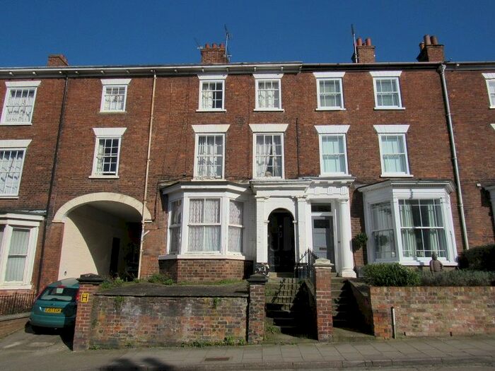 2 Bedroom Flat To Rent In Upgate, Louth, LN11