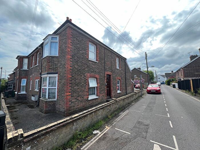1 Bedroom Property To Rent In Millbrook House, Crawley, RH10