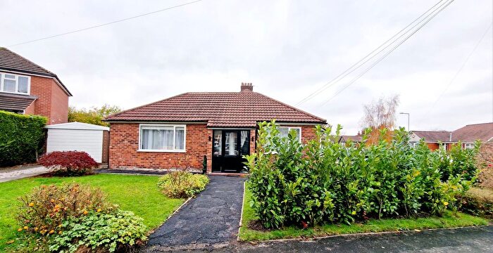 2 Bedroom Detached House For Sale In Oakdene Avenue, Heald Green, SK8