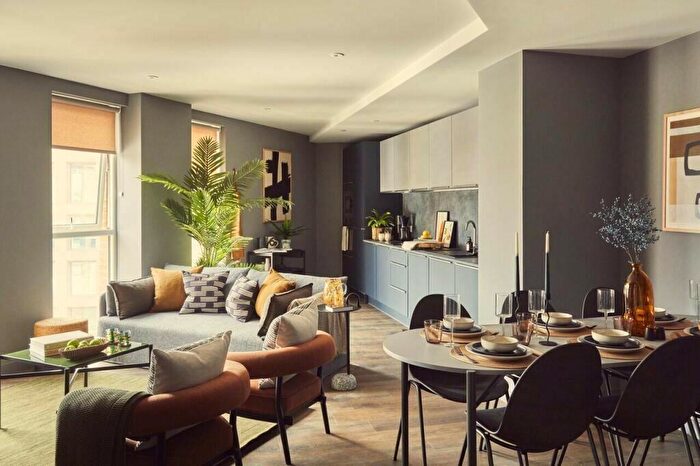 3 Bedroom Flat To Rent In Mustard Wharf At Tower Works, Heritage Collection, LS11