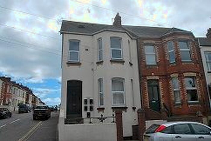 1 Bedroom Flat To Rent In Withycombe Road, Exmouth, EX8