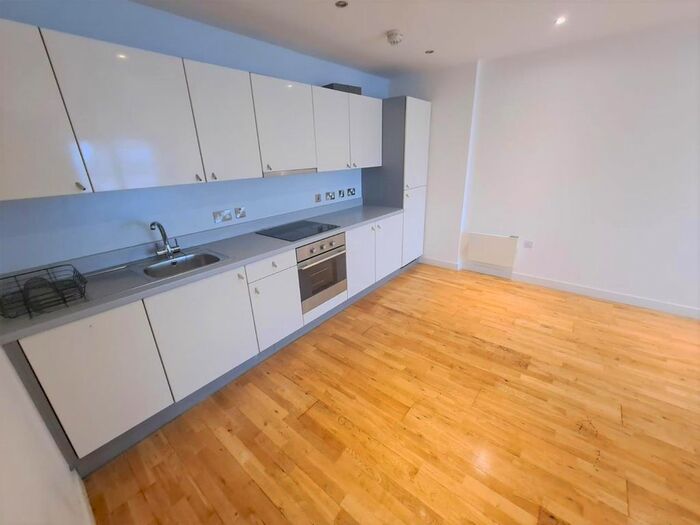 2 Bedroom Flat To Rent In Alexandra Tower, Princes Parade, Liverpool, L3