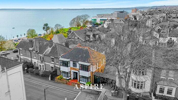 4 Bedroom Semi Detached House For Sale In Westcliff Parade, Westcliff-On-Sea, SS0