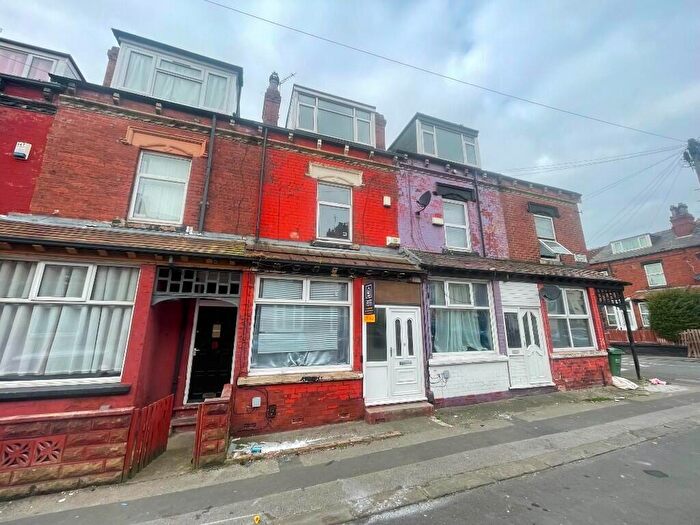 4 Bedroom Terraced House To Rent In Trafford Avenue, Leeds, LS9