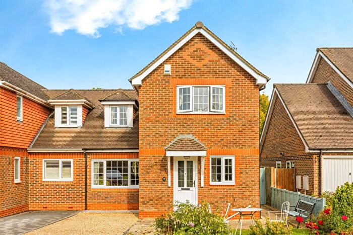 3 Bedroom Semi-detached House For Sale In The Sycamores, Sayers Common, Hassocks, BN6
