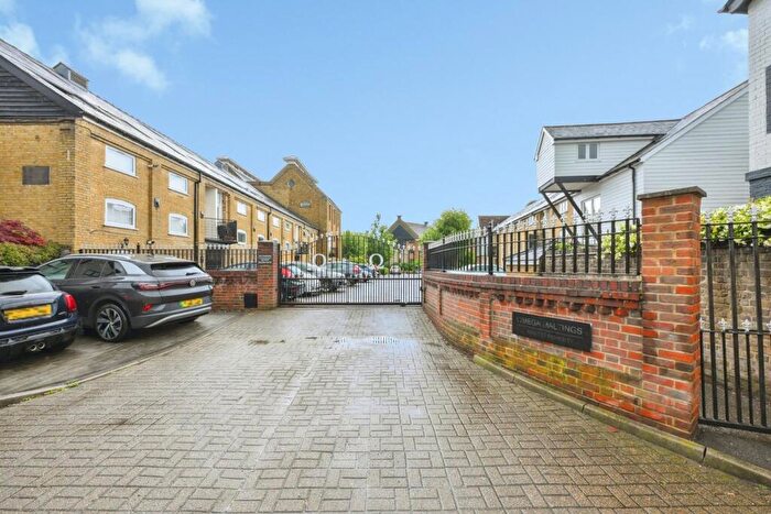 2 Bedroom Flat For Sale In Star Street, Ware, SG12