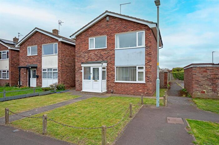 3 Bedroom Detached House For Sale In South Garden, Gorleston, Great Yarmouth, NR31