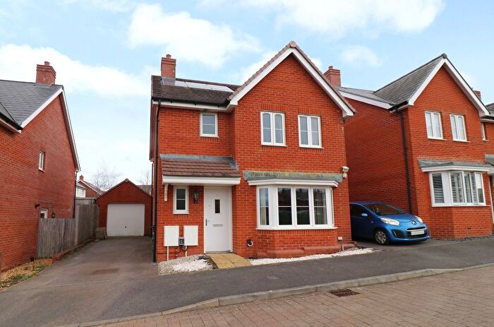 3 Bedroom Detached House For Sale In Dollery Close, Botley, SO32