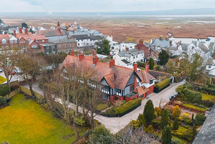 4 Bedroom Semi Detached House For Sale In Sandheys, Parkgate, Neston, Cheshire, CH64