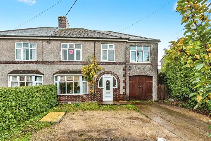 4 Bedroom Semi Detached House For Sale In The Butts, Frome, BA11