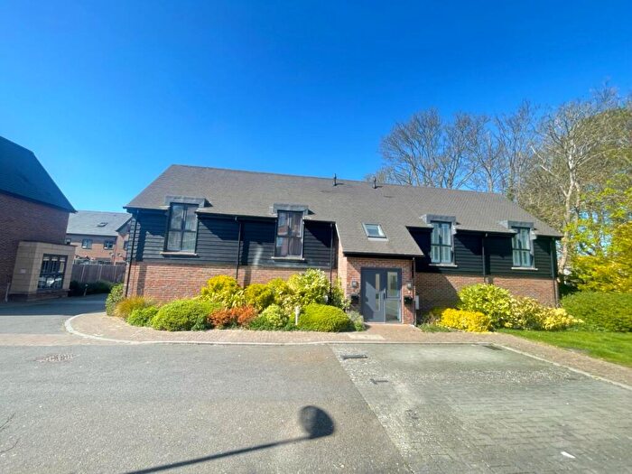 1 Bedroom Flat To Rent In Frances Drive, Dunstable, LU6