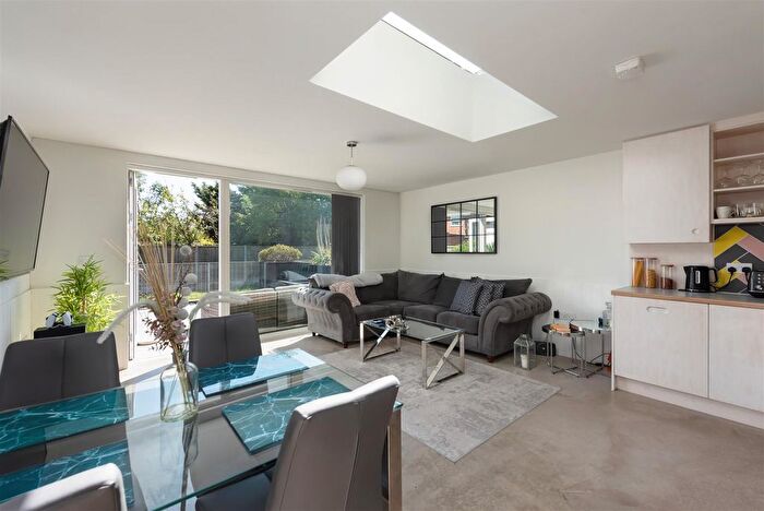 1 Bedroom Flat To Rent In Old Bridge Road, Whitstable, CT5