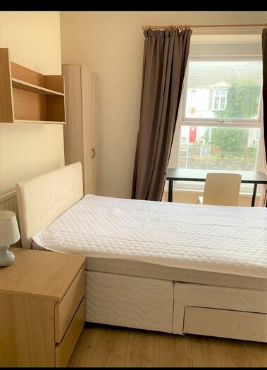 7 Bedroom Property To Rent In King Edwards Road, Brynmill, Swansea, SA1