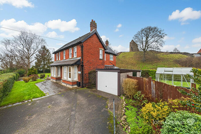 3 Bedroom Detached House For Sale In Castle Street, Tutbury, DE13