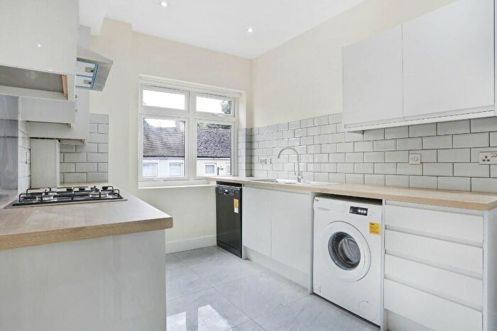 2 Bedroom Apartment To Rent In Westmead Road, Sutton, Surrey, SM1