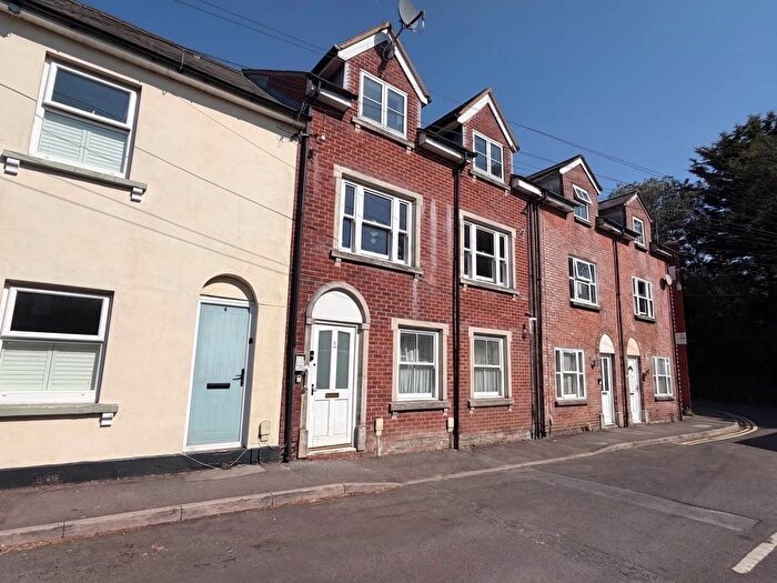 2 Bedroom Flat To Rent In Oakfield Street, Blandford Forum, DT11