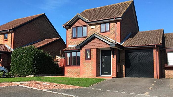 3 Bedroom Detached House For Sale In Glastonbury Abbey, Bedford, MK41