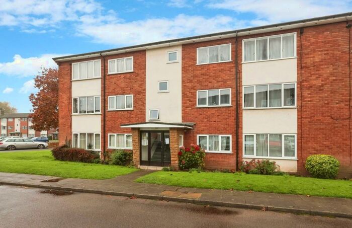 2 Bedroom Apartment To Rent In Arosa Drive, Birmingham, B17