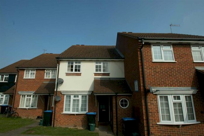 1 Bedroom Maisonette To Rent In Russell Place, Boxmoor, Hemel Hempstead, HP3