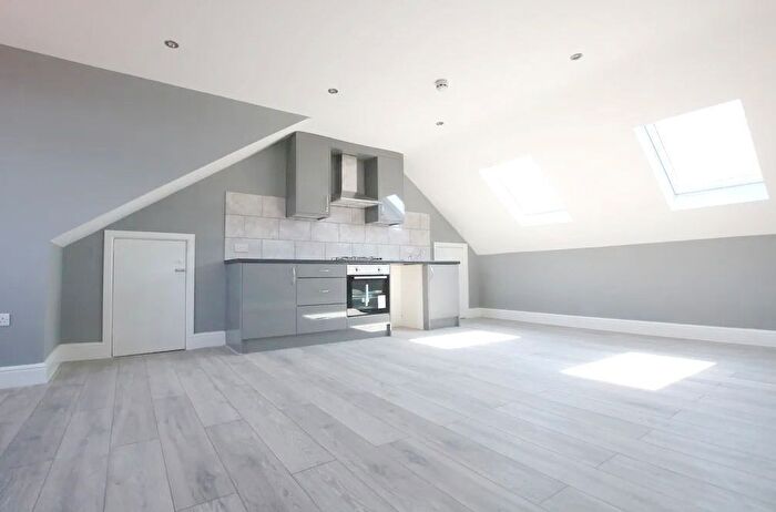 1 Bedroom Flat To Rent In High Road, Willesden Green, Willesden Green, NW10