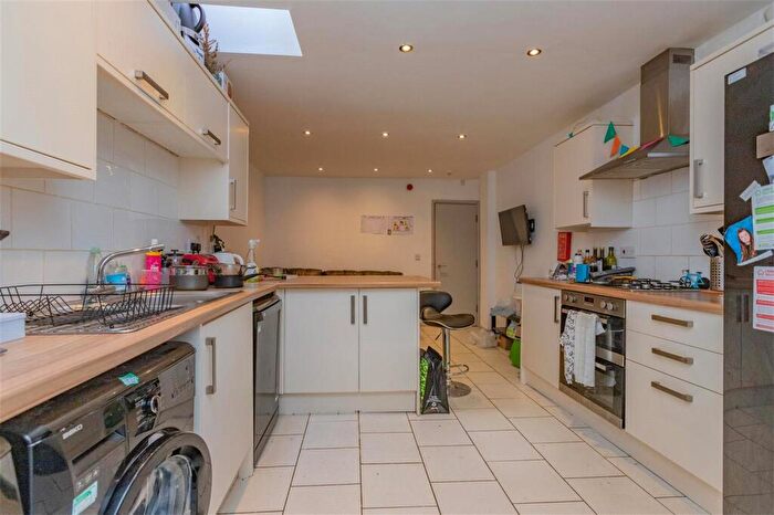 6 Bedroom Terraced House For Sale In Tiverton Road, Birmingham, West Midlands, B29