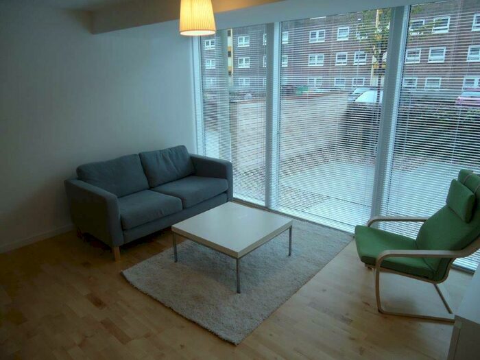 1 Bedroom Flat To Rent In The Avenue, Leeds, West Yorkshire, Uk, LS9