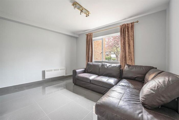 1 Bedroom Apartment To Rent In Aberdeen Park, Highbury, N5