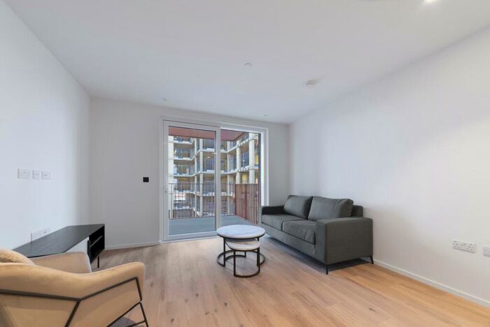 1 Bedroom Apartment To Rent In Iris House, Poplar Riverside, London, E14