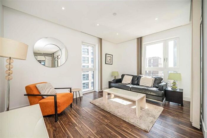 3 Bedroom Flat For Sale In New Drum Street, Aldgate East, E1